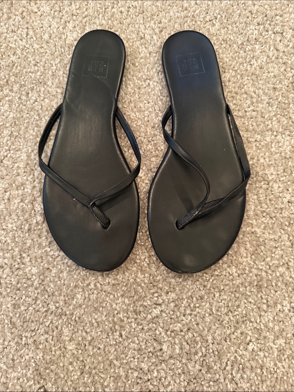 GAP Black Thin-Strap Thong Sandals - Women's